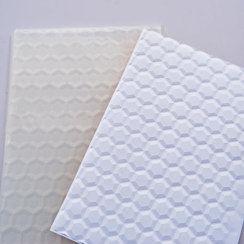 Arbuya Honeycomb Textured 3D Embossing Folder for Card Making, Bee Honey Hexagon Plastic Embossing Folder Craft Card Template for DIY Scrapbooking 4"x6" - Image 4